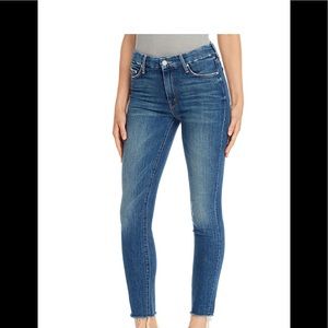 MOTHER The Looker Ankle Step Fray